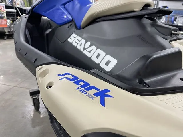 Slide: The Image of Sea-Doo Spark Trixx for 1 2025 - 6
