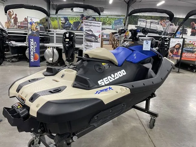 Slide: The Image of Sea-Doo Spark Trixx for 1 2025 - 8