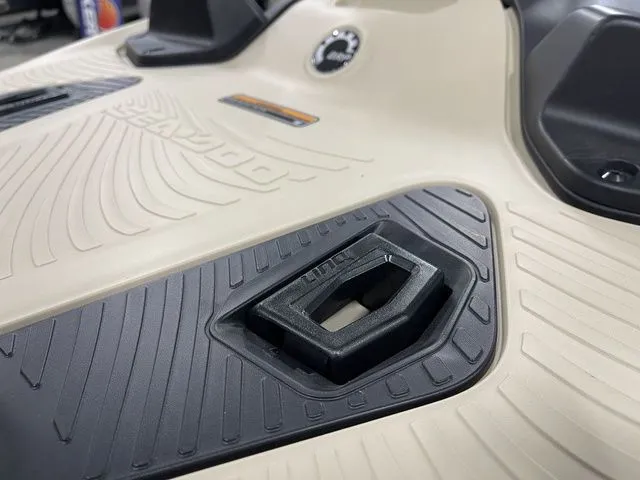 Slide: The Image of Sea-Doo Spark Trixx for 1 2025 - 9