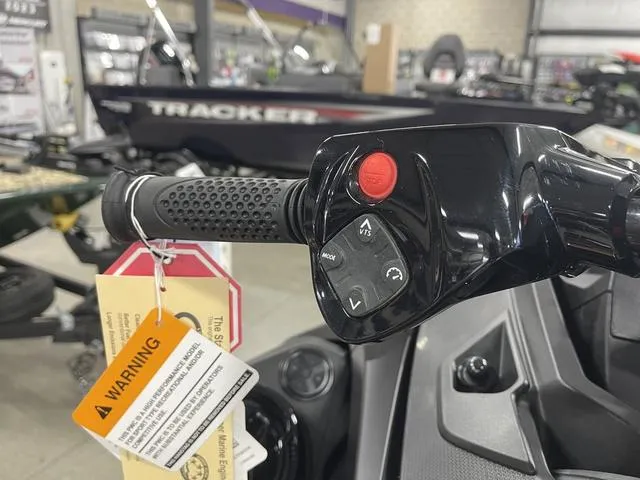 Slide: The Image of Sea-Doo RXT-X 2025 - 10