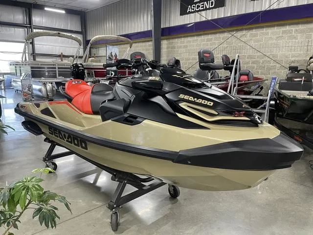 Slide: The Image of Sea-Doo RXT-X 2025 - 2