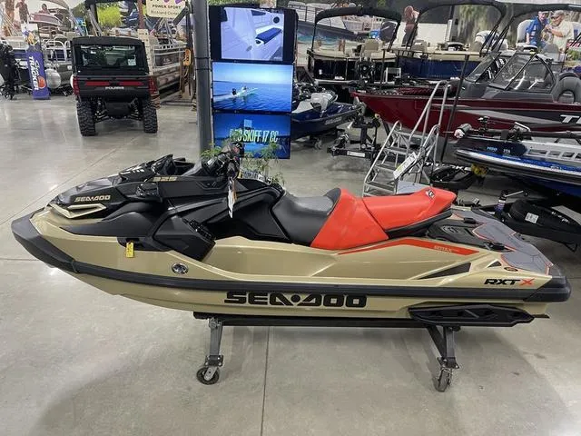 Slide: The Image of Sea-Doo RXT-X 2025 - 4