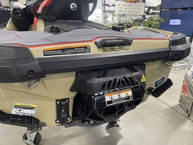 Slide: The Image of Sea-Doo RXT-X 2025 - 6