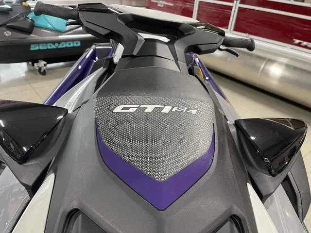 Slide: The Image of Sea-Doo GTI 2025 - 11