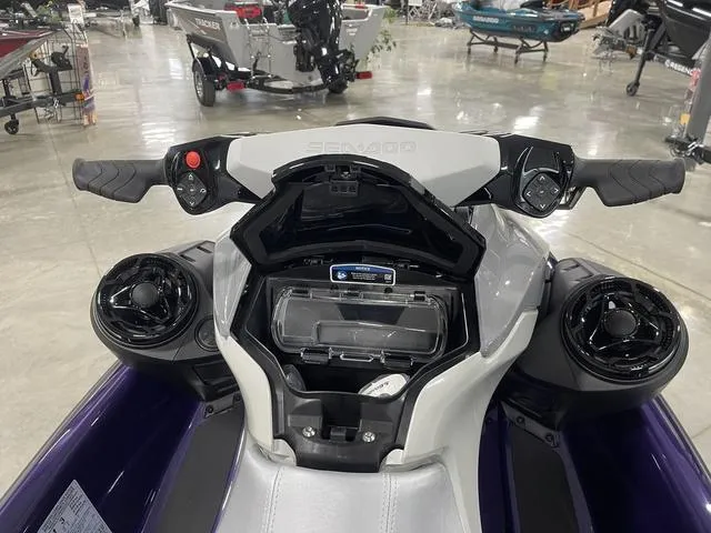 Slide: The Image of Sea-Doo GTI 2025 - 14