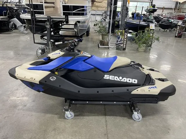 Slide: The Image of Sea-Doo Spark Trixx 2025 - 3