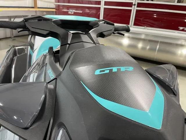 Slide: The Image of Sea-Doo GTR™ 230 BRP Premium Audio, iBR 2025 - 11