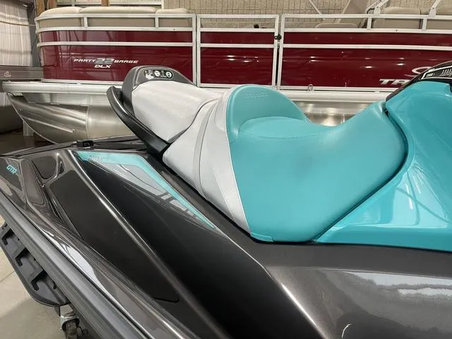 Slide: The Image of Sea-Doo GTR™ 230 BRP Premium Audio, iBR 2025 - 12