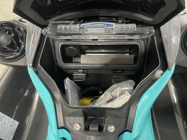 Slide: The Image of Sea-Doo GTR™ 230 BRP Premium Audio, iBR 2025 - 15