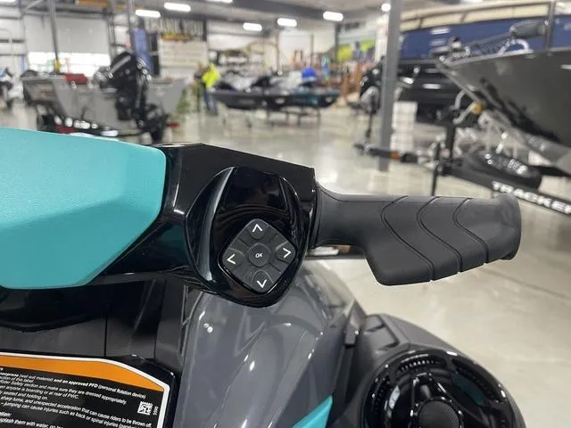 Slide: The Image of Sea-Doo GTR™ 230 BRP Premium Audio, iBR 2025 - 17