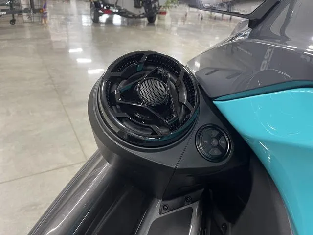 Slide: The Image of Sea-Doo GTR™ 230 BRP Premium Audio, iBR 2025 - 19