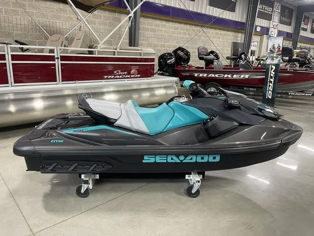 Slide: The Image of Sea-Doo GTR™ 230 BRP Premium Audio, iBR 2025 - 9