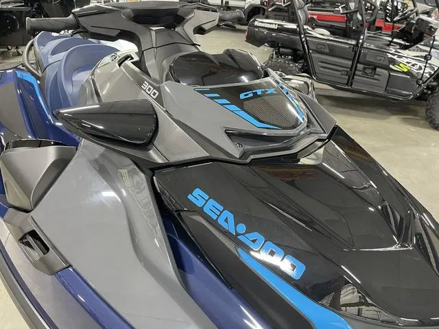 Slide: The Image of Sea-Doo GTX 300 2025 - 11