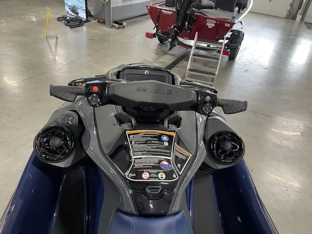 Slide: The Image of Sea-Doo GTX 300 2025 - 14