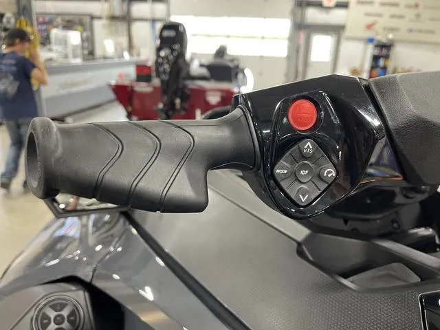 Slide: The Image of Sea-Doo GTX 300 2025 - 16