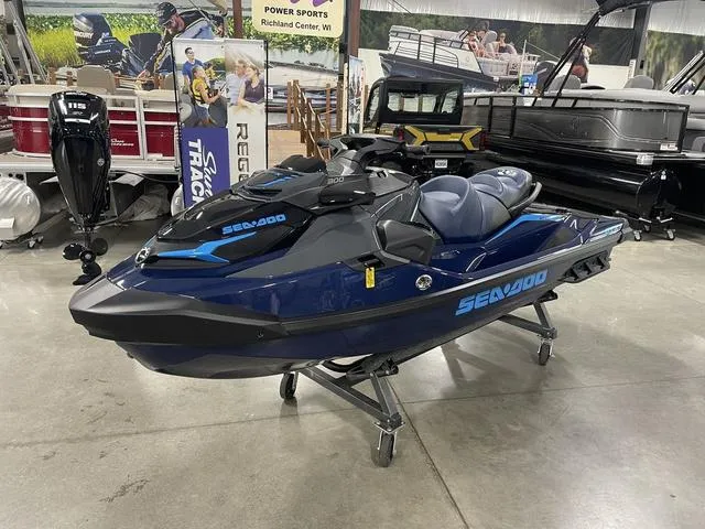 Slide: The Image of Sea-Doo GTX 300 2025 - 3