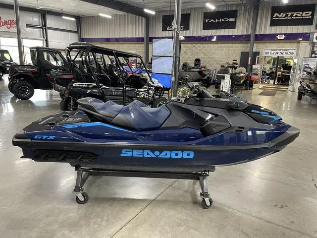Slide: The Image of Sea-Doo GTX 300 2025 - 9
