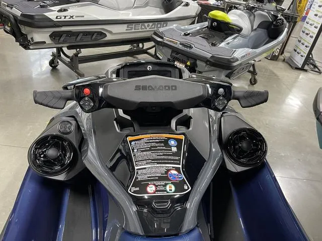 Slide: The Image of Sea-Doo GTX™ 230 Tech, Audio, iDF, iBR 2025 - 10