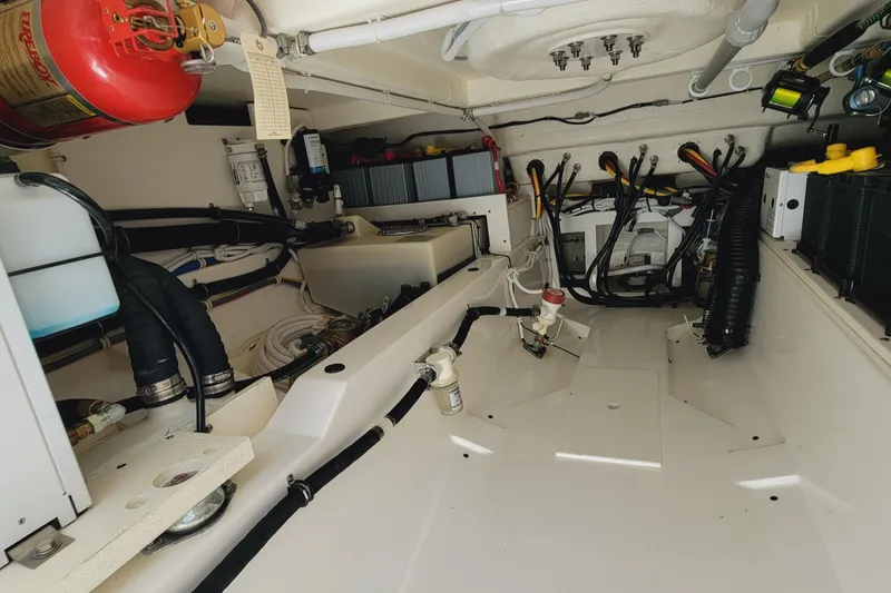 Slide: The Image of Tiara 38 LS 2021 - 68