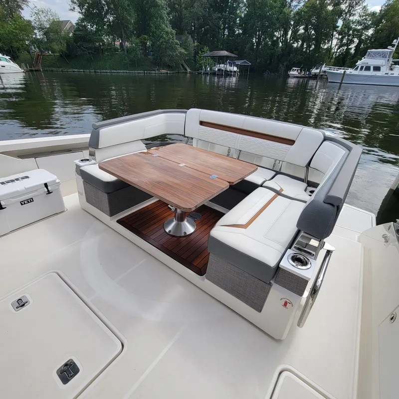 Slide: The Image of Tiara 38 LS 2021 - 77