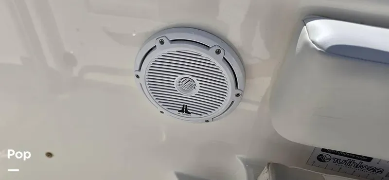 Slide: The Image of 2015 Robalo R200 for sale in Cutler Bay, FL - 27