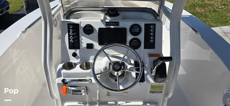 Slide: The Image of 2015 Robalo R200 for sale in Cutler Bay, FL - 57