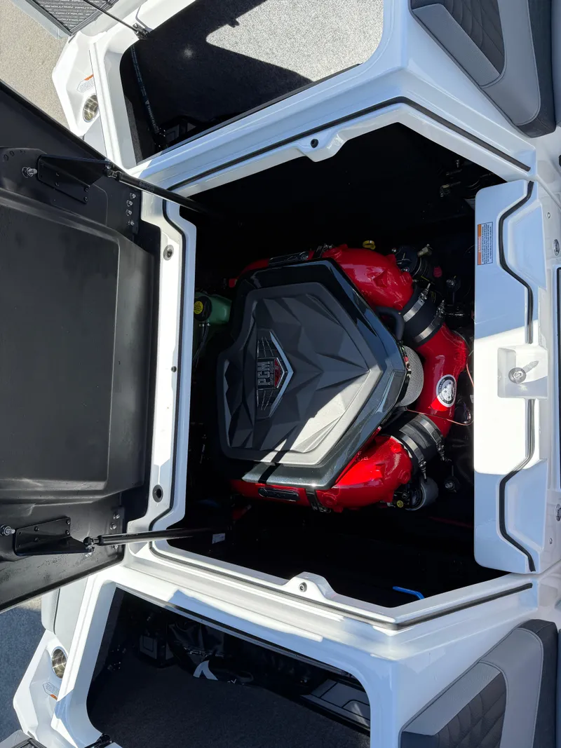 Slide: The Image of Nautique S23 2025 - 11