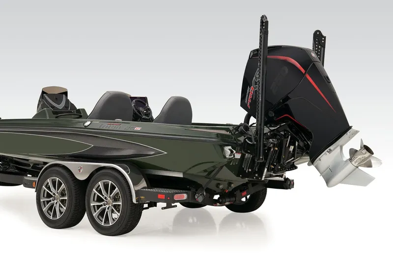 Slide: The Image of Triton 20XP Patriot 2025 - 85