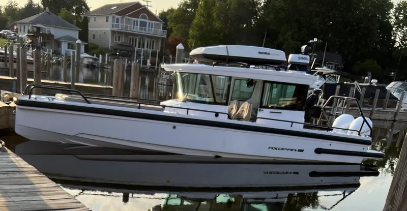 Slide: The Image of Axopar 28 CABIN 2023 - 18