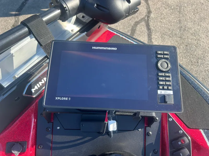 Slide: The Image of Fishfinder display on a 2025 Skeeter ZXR21 boat, featuring Humminbird Xplore 9. - 6