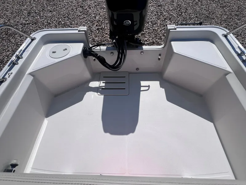 Slide: The Image of Boston Whaler 150 Montauk 2021 - 5