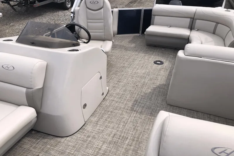 Slide: The Image of Harris 210CX CS 2019 - 12