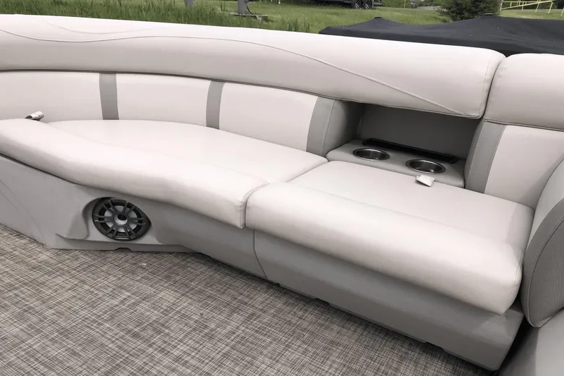 Slide: The Image of Harris 210CX CS 2019 - 16