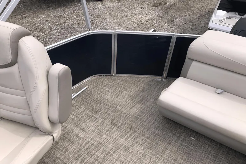 Slide: The Image of Harris 210CX CS 2019 - 19