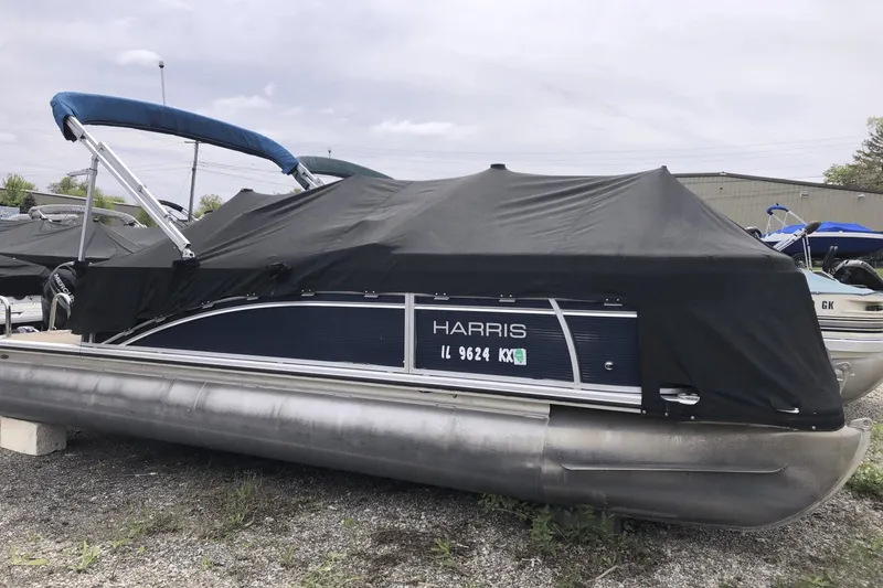 Slide: The Image of Harris 210CX CS 2019 - 21