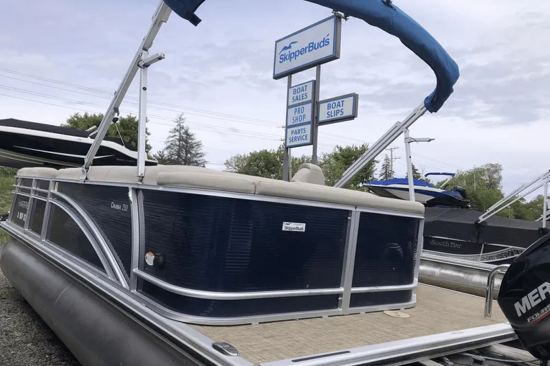 Slide: The Image of Harris 210CX CS 2019 - 22