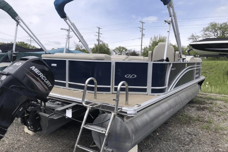 Slide: The Image of Harris 210CX CS 2019 - 23