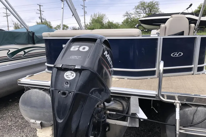 Slide: The Image of Harris 210CX CS 2019 - 24