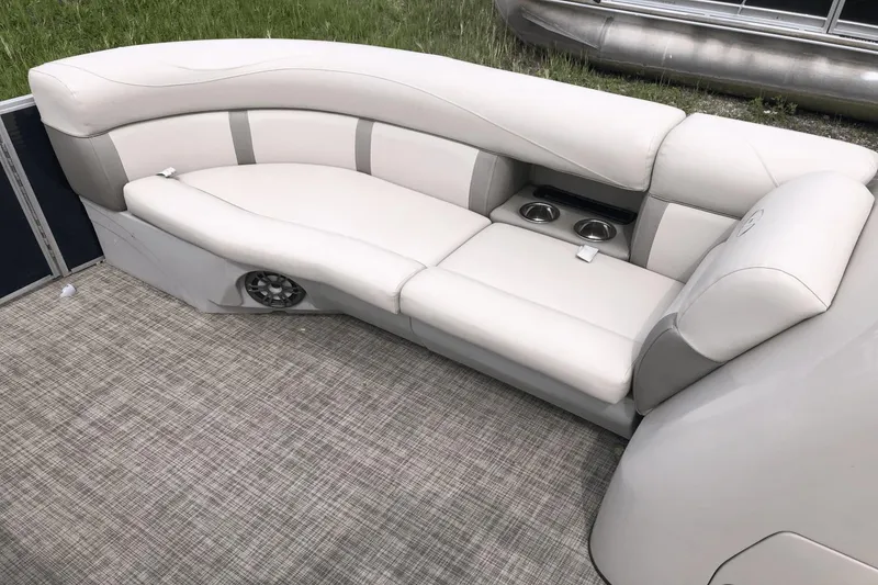 Slide: The Image of Harris 210CX CS 2019 - 9