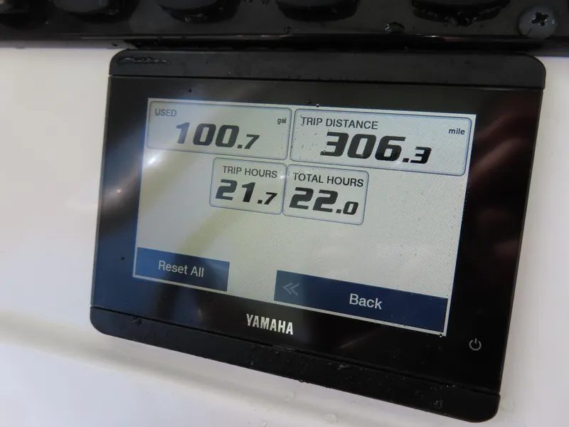 Slide: The Image of Yamaha display showing fuel usage, trip distance, and hours for 2024 Sea Hunt Ultra 239 SE. - 25