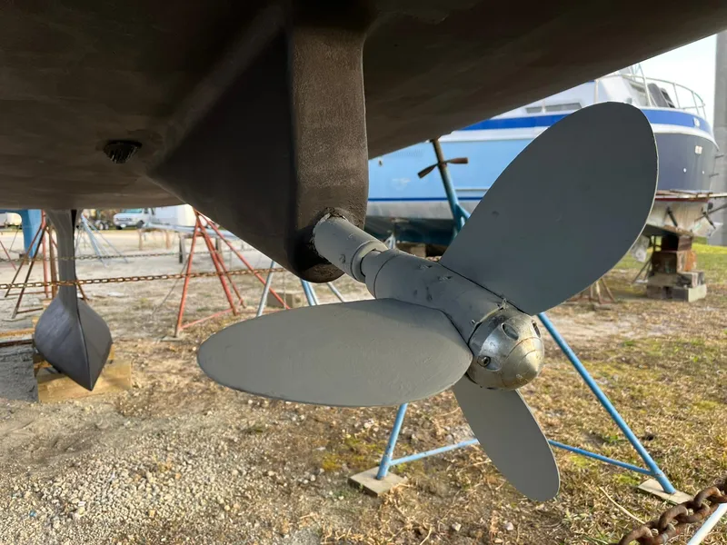 Slide: The Image of Propeller of a 2007 Beneteau 423 sailboat on dry dock. - 13