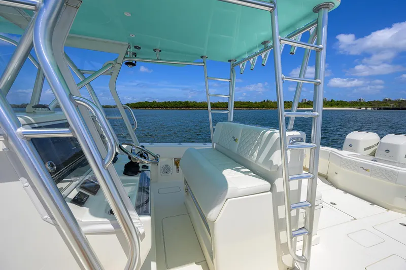Slide: The Image of Sea Vee 39 PENELOPE - Port Helm Station - 10
