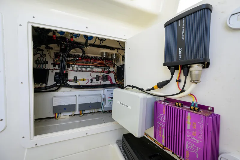 Slide: The Image of Sea Vee 39 PENELOPE - Electrical Equipment - 14