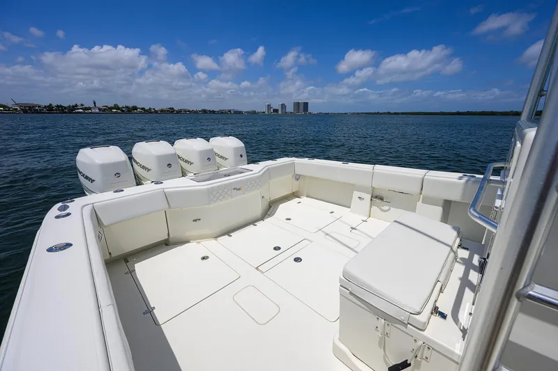 Slide: The Image of Sea Vee 39 PENELOPE - Cockpit & Engines - 22