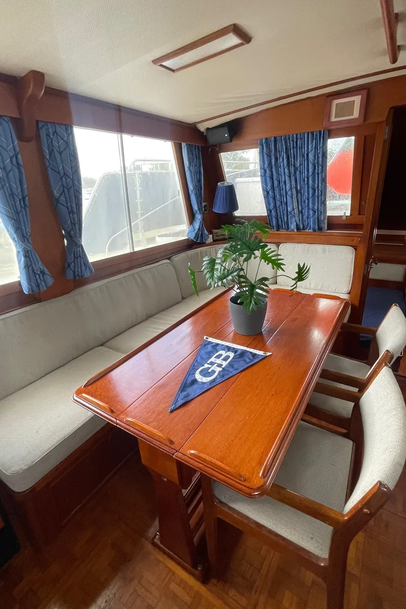Slide: The Image of Grand Banks 42 Motoryacht 1985 - 67