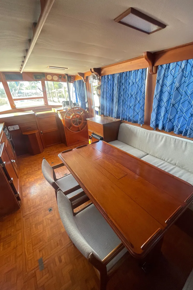 Slide: The Image of Grand Banks 42 Motoryacht 1985 - 74