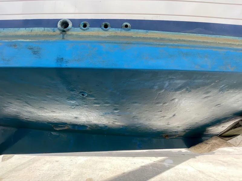 Slide: The Image of Grand Banks 42 Motoryacht 1985 - 91
