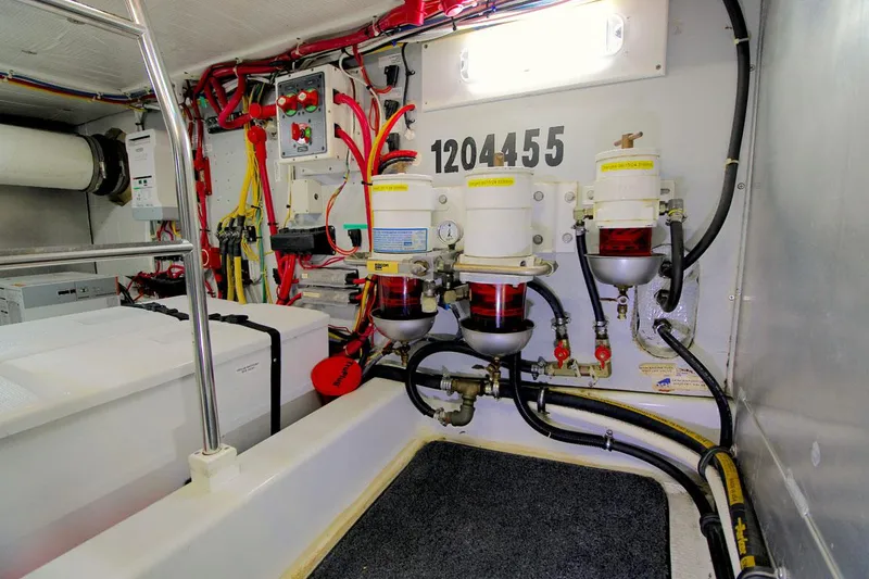 Slide: The Image of Racor Manifold - 73