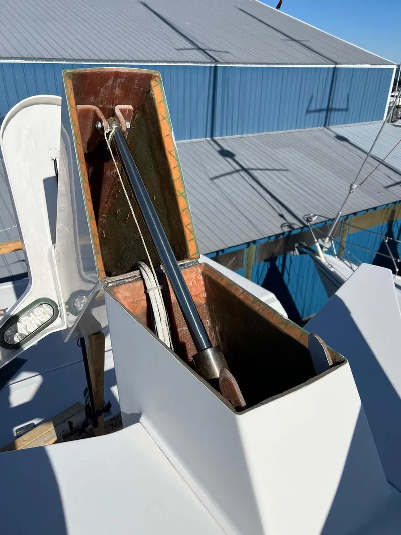 Slide: The Image of Push-button Articulating Mast - 9