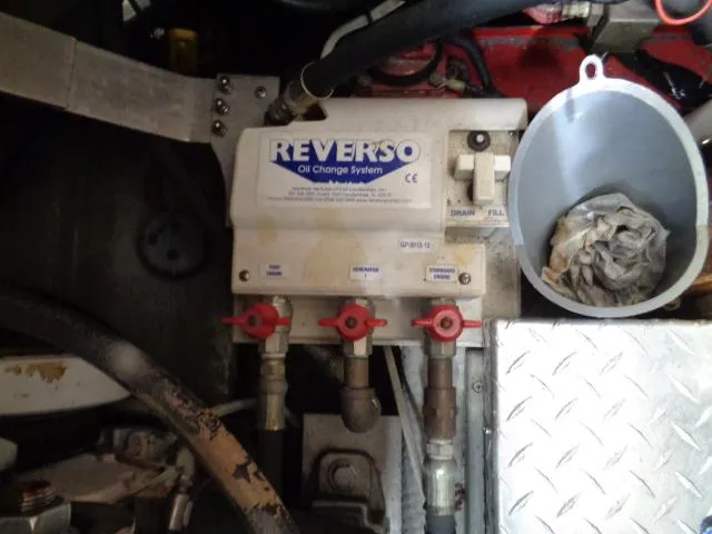 Slide: The Image of Albemarle 325 Convertible 1999 - 62